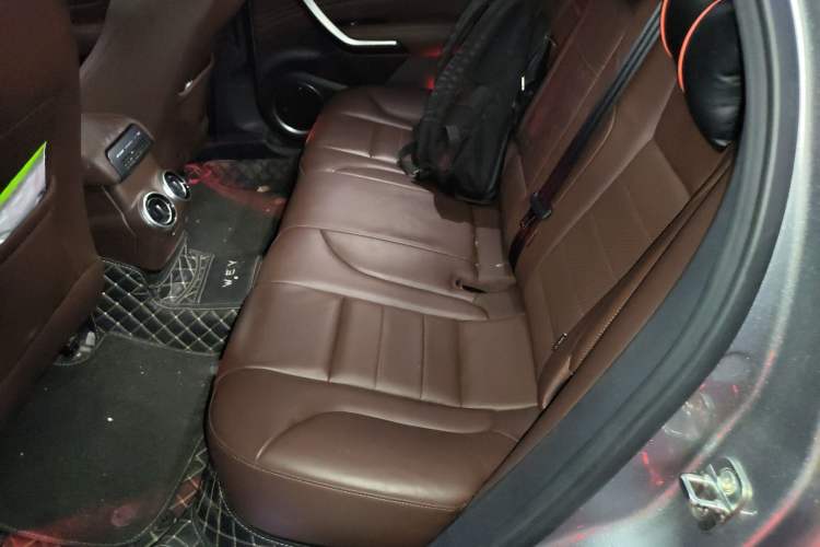 Used Wey VV7 2017 2.0T Flagship Model Left Rear Seat
