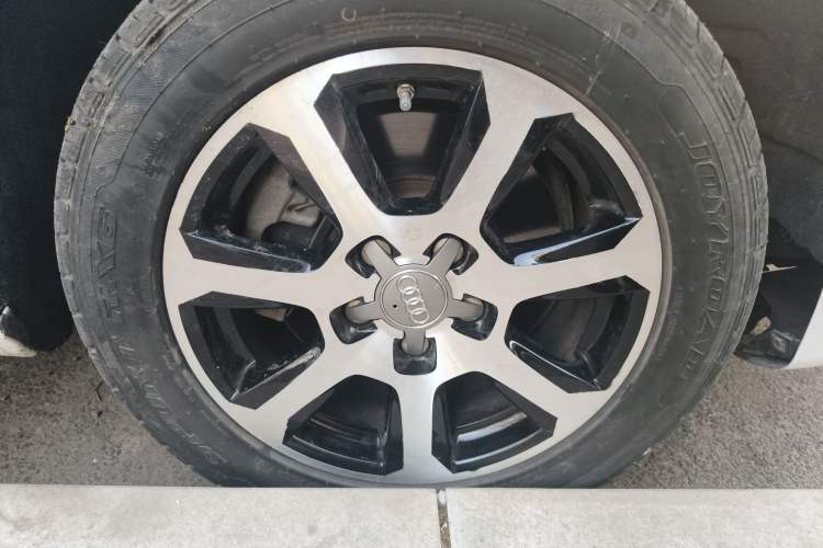 Used Audi A4L 2011 2.0 TFSI Standard Model
