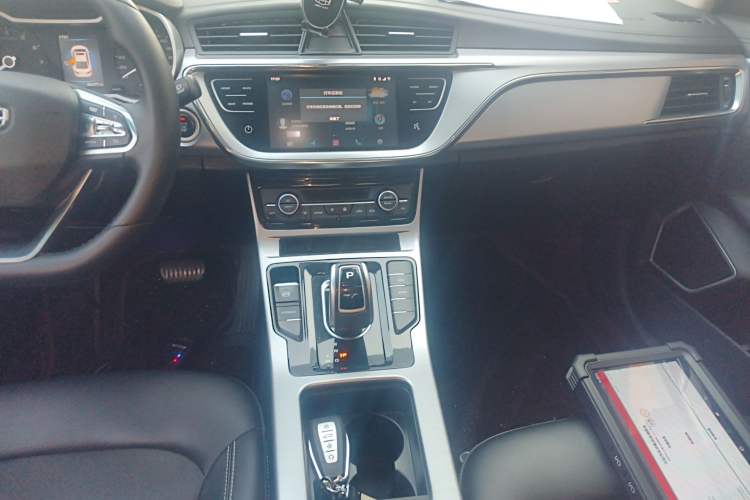 Used Geely Auto Emgrand GL 2019 1.5T DCT Elite Smart Edition Audio And AC Panel