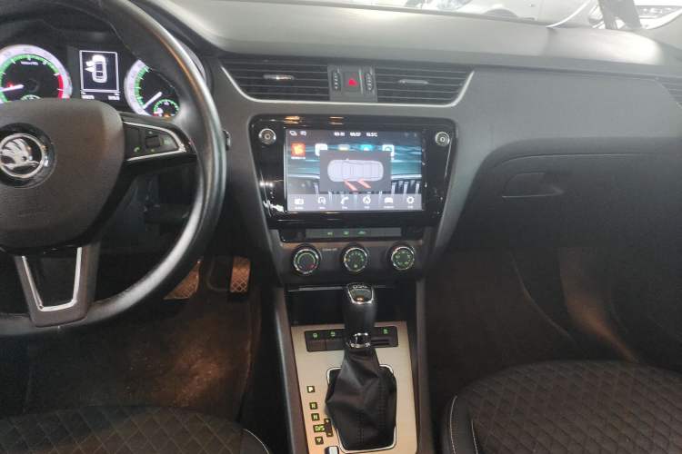 Used Skoda Octavia 2018 TSI280 DSG Luxury Edition
