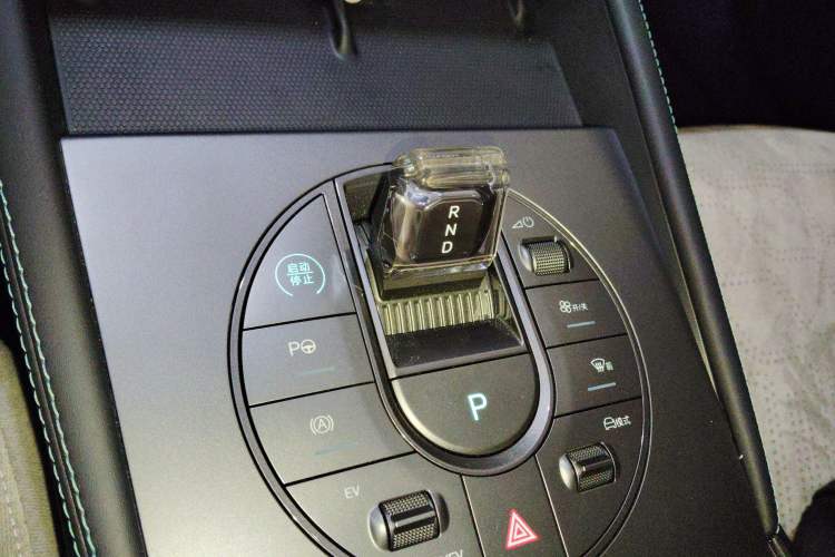 Used BYD Seal 06 New Energy 2025 DM-i Smart Drive 120KM Prestige Model
