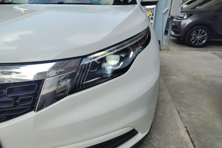 Used Qoros 5 2019 Qoros 5S 1.6 TGDI Prestige Model Left Front Headlight