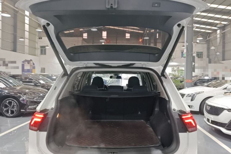 Used Volkswagen Tiguan L New Energy 2022 430 PHEV Plug-in Hybrid Flagship Edition Trunk