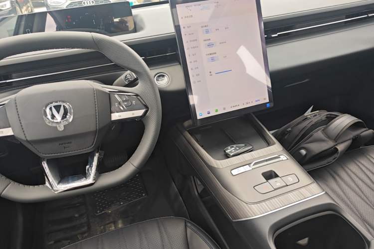 Used CHANGAN Eado PHEV 2025 Smart New Blue Whale 145KM Battleship Edition
