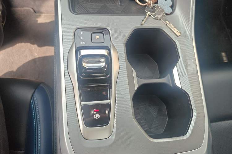 Used GAC Trumpchi GS3 2023 Shadow Speed 270T Enjoyment Edition Gear Lever