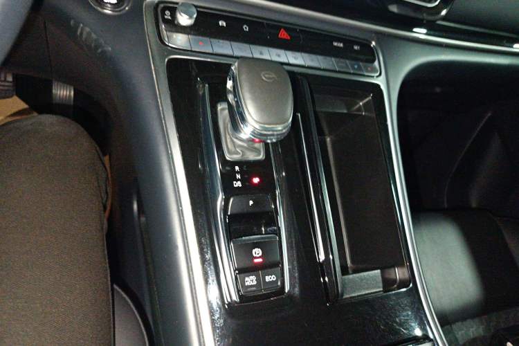 Used GAC Trumpchi M8 2023 Lingxiu Series 390T Deluxe Edition Gear Lever