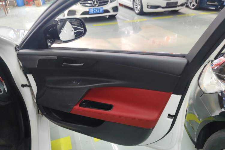 Used Jaguar XE 2015 2.0T 200 PS R-Sport