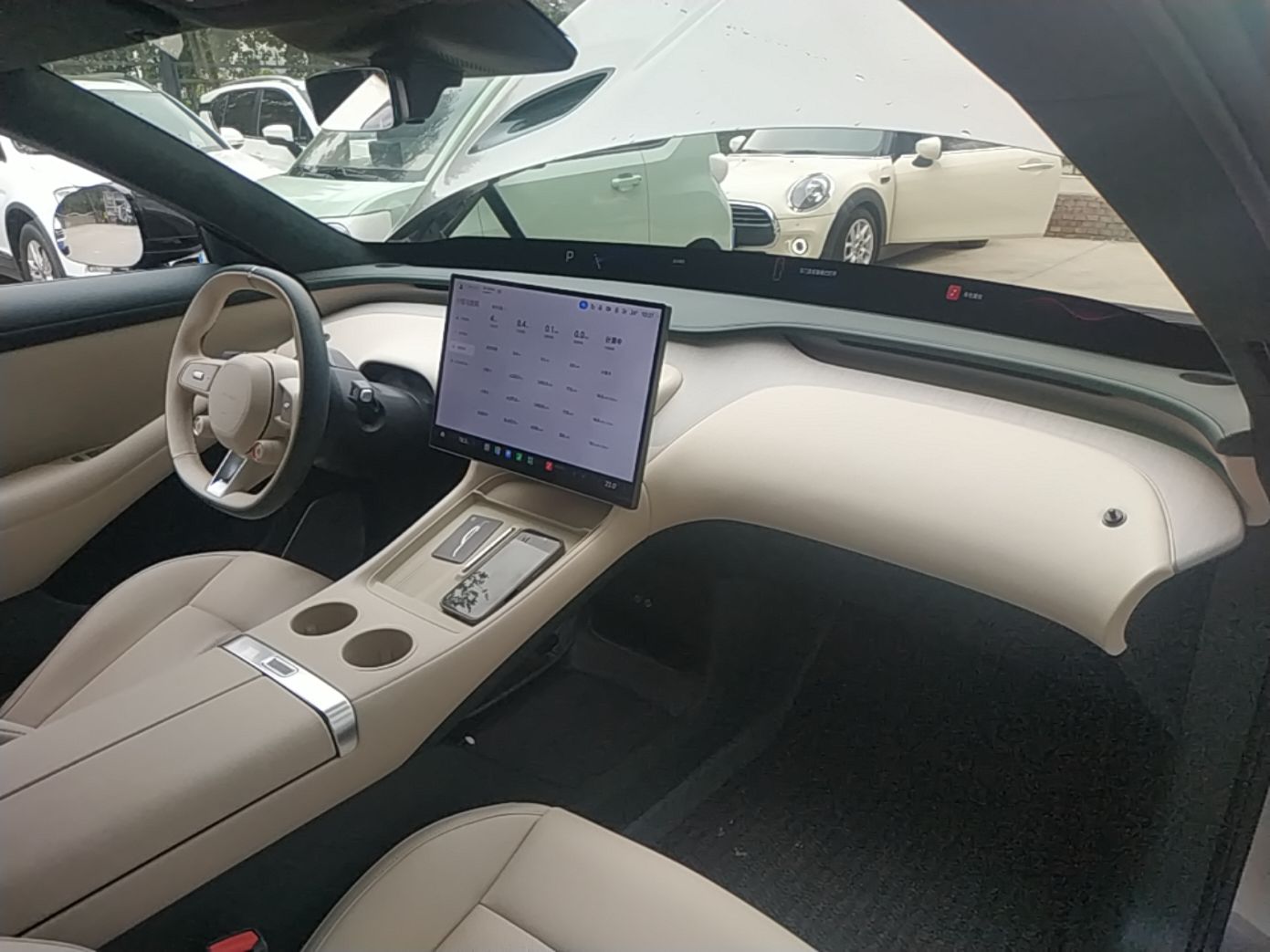 Xiaomi Auto YU7 2025 Ultra-Long Range High-Performance All-Wheel-Drive Max Edition — снимка 12