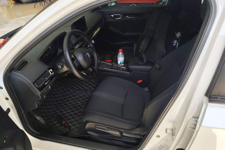 Used Honda Civic 2025 240TURBO CVT SmartFun Pro
