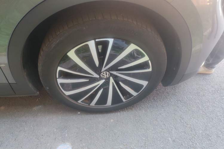 Used Volkswagen ID.4 X 2023 Upgraded Model Pure Long-Range Version Right Front Wheel Hub