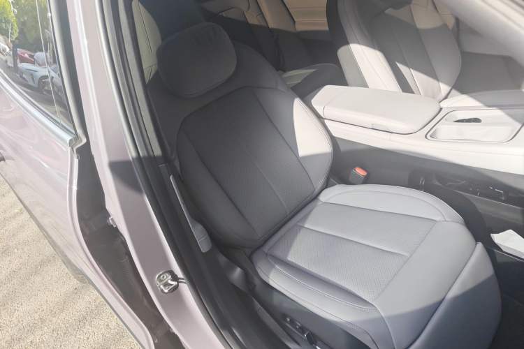 Used Nio EC6 2024 75 kWh