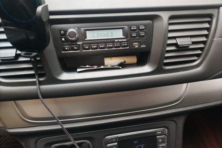 Used SAIC MAXUS G10 2023 2.0T Manual Multi-Function Version Diesel 7/8/9 Seats