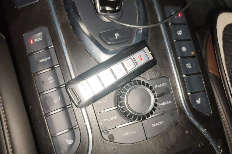 Used Wey VV5 2021 1.5T Two-Wheel Drive Smart Pioneer Vehicle Key