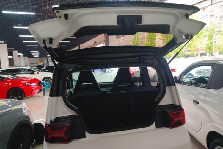 Used Wuling Hongguang MINIEV 2022 GAMEBOY 300km Enthusiast Model with Lithium Iron Phosphate
