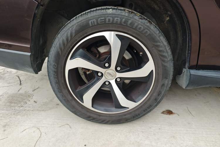 Used BYD S7 2015 2.0T Upgraded Automatic Luxury Version Right Rear Wheel Hub