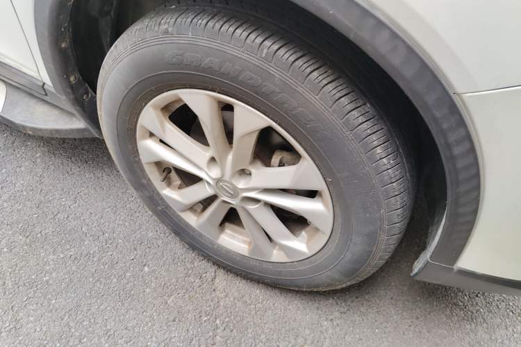 Used Nissan X-Trail 2015 2.0L CVT Comfort MAX Edition 2WD Right Front Wheel Hub