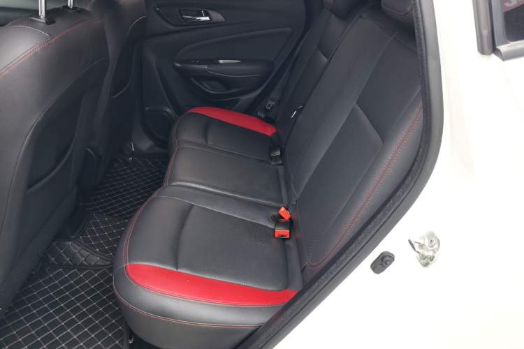Used CHANGAN CS15 2016 1.5L Automatic Fashion Edition Left Rear Seat