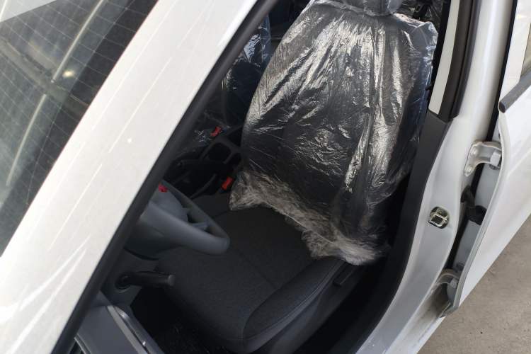 Used Wuling Hongguang New Energy 2024 All-Electric Model 300KM Standard Version
