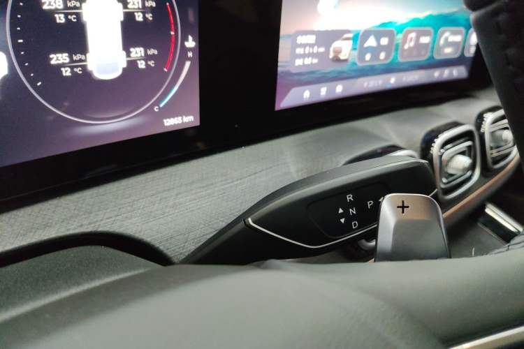 Used Chery Tiggo 9 2023 2.0T Dual-Clutch Two-Wheel Drive Luxury Edition 5 Seats