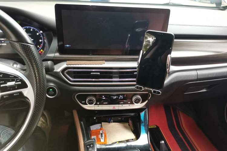 Used BAIC Beijing U7 2019 1.5T CVT New Smart Version China V Audio And AC Panel