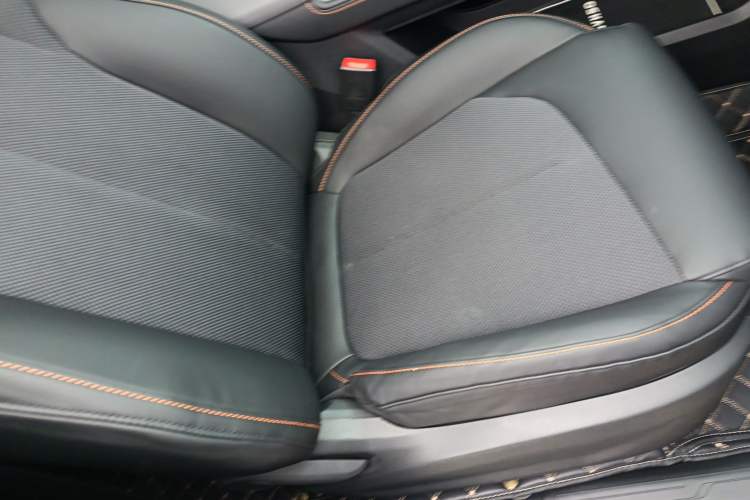 Used Oshan Z6 2022 Blue Whale 1.5T DCT Luxury Model
