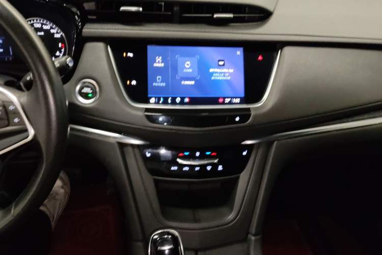 Used Cadillac XT5 2022 2.0T Two-Wheel Drive Luxury Version
