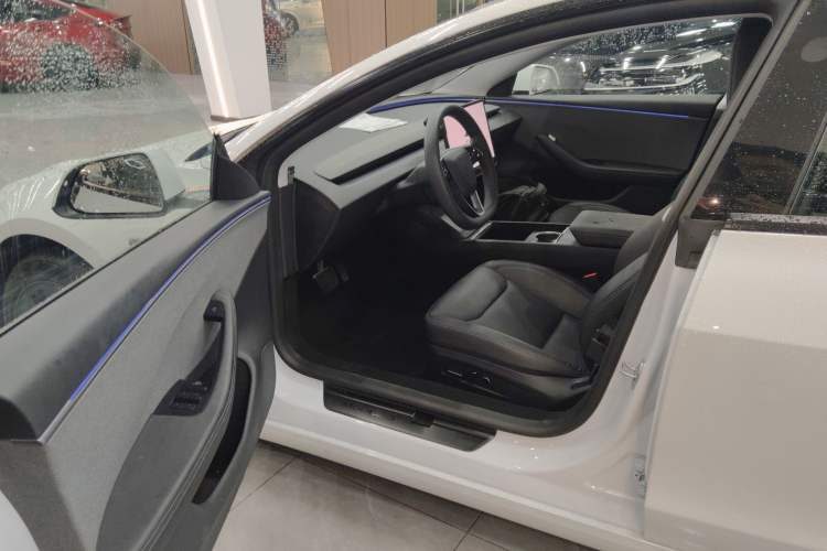 Used Tesla Model 3 2025 Rear-Wheel-Drive Version Driver Seat