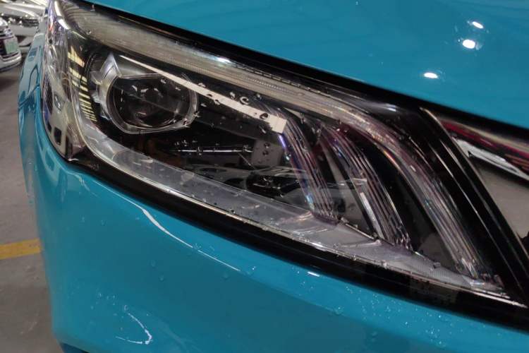 Used Geely Auto Binray 2018 14T CVT Binyi Edition Right Front Headlight