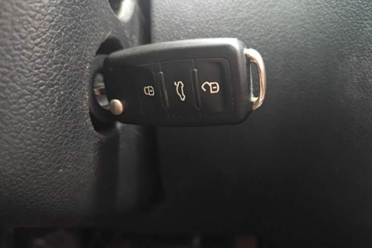 Used Volkswagen Tiguan L 2017 300TSI Automatic Two-Wheel Drive Silk Road Comfort Edition