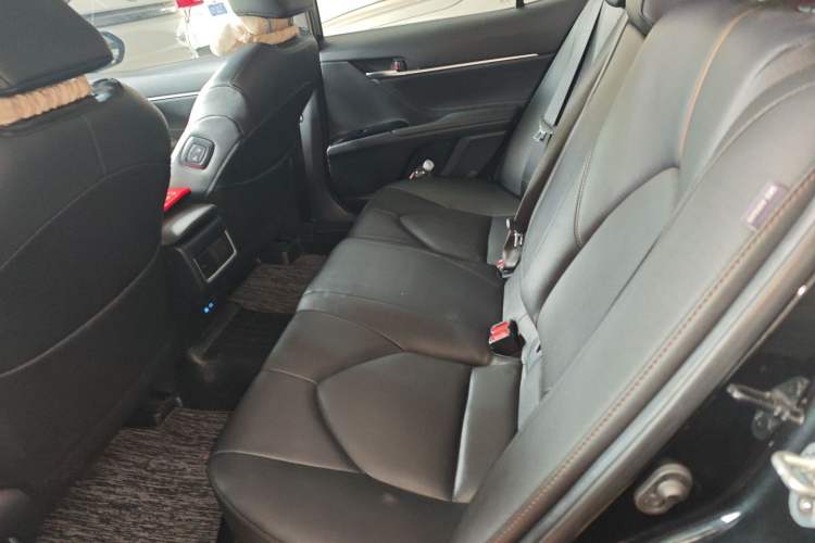 Used Toyota Camry 2023 2.0G Luxury Edition
