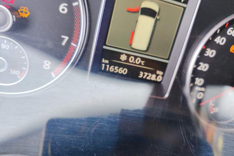 Used Volkswagen Multivan 2012 2.0 TSI Two-Wheel-Drive Luxury Edition
