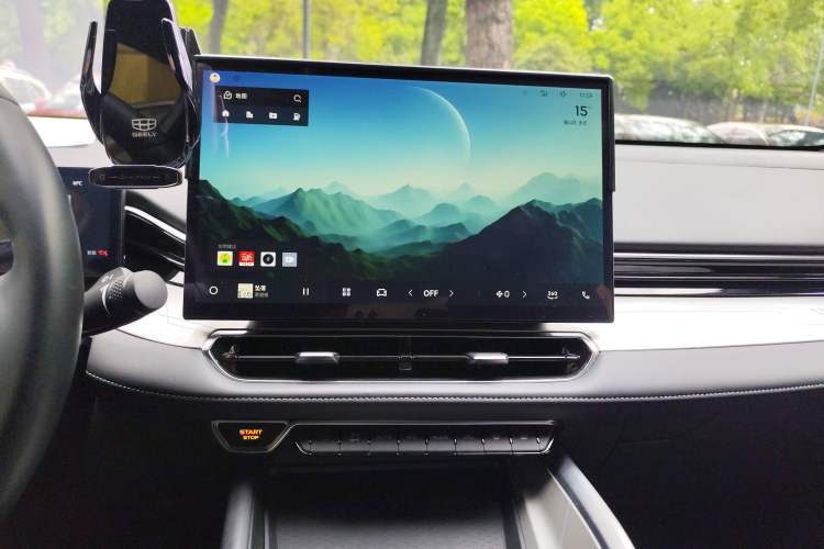 Used Geely Auto Preface 2025 Dongfang Yao 1.5TD Kunlun Edition
