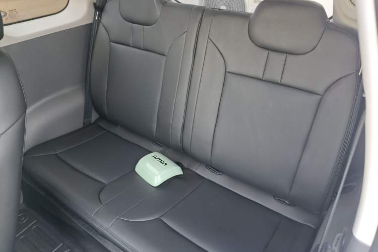 Used CHANGAN NEVO Lumin 2023 301km Honey Dew Edition
