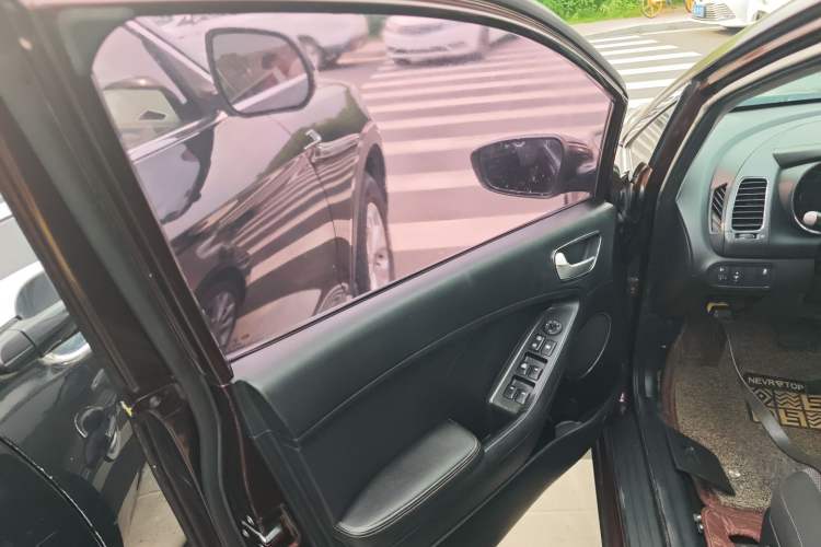 Used Kia K3 2016 1.6L Automatic GLS
