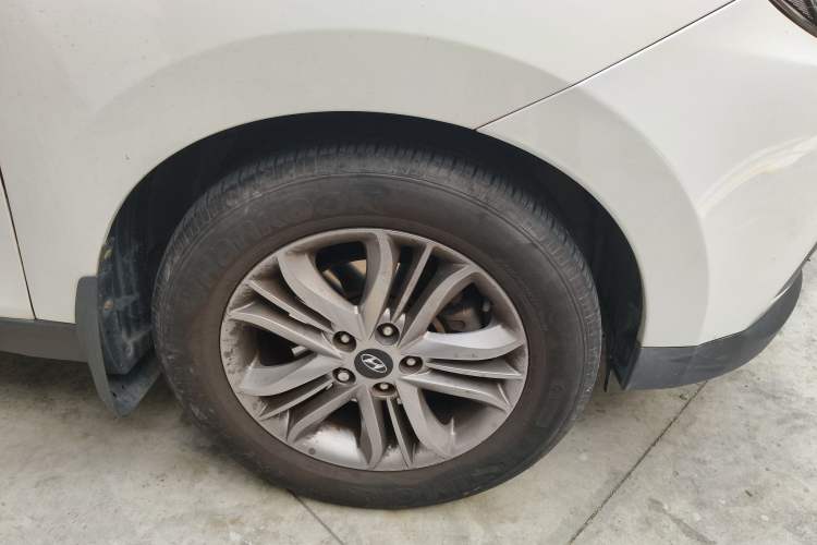 Used Hyundai ix35 2013 2.0L Automatic Two-Wheel Drive Smart GLS China IV Standard