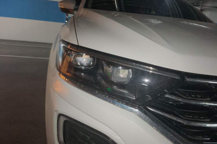 Used Volkswagen T-ROC 2020 280TSI DSG Two-Wheel Drive Comfort Version Right Front Headlight