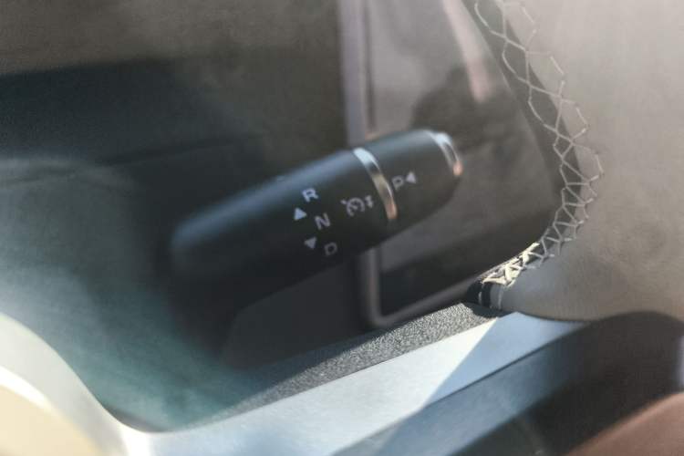 Used iCAR V23 2025 501 Four-Wheel Drive Intelligent Driving Version Gear Lever