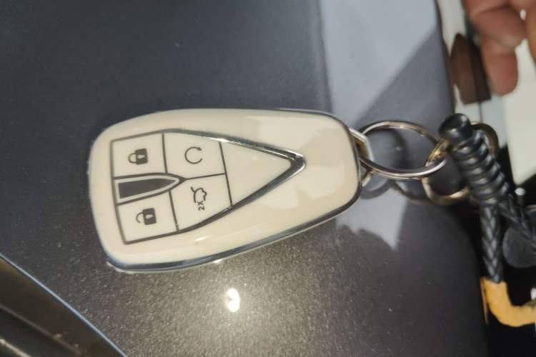 Used CHANGAN UNI-V 2024 1.5T Prestige Edition Vehicle Key