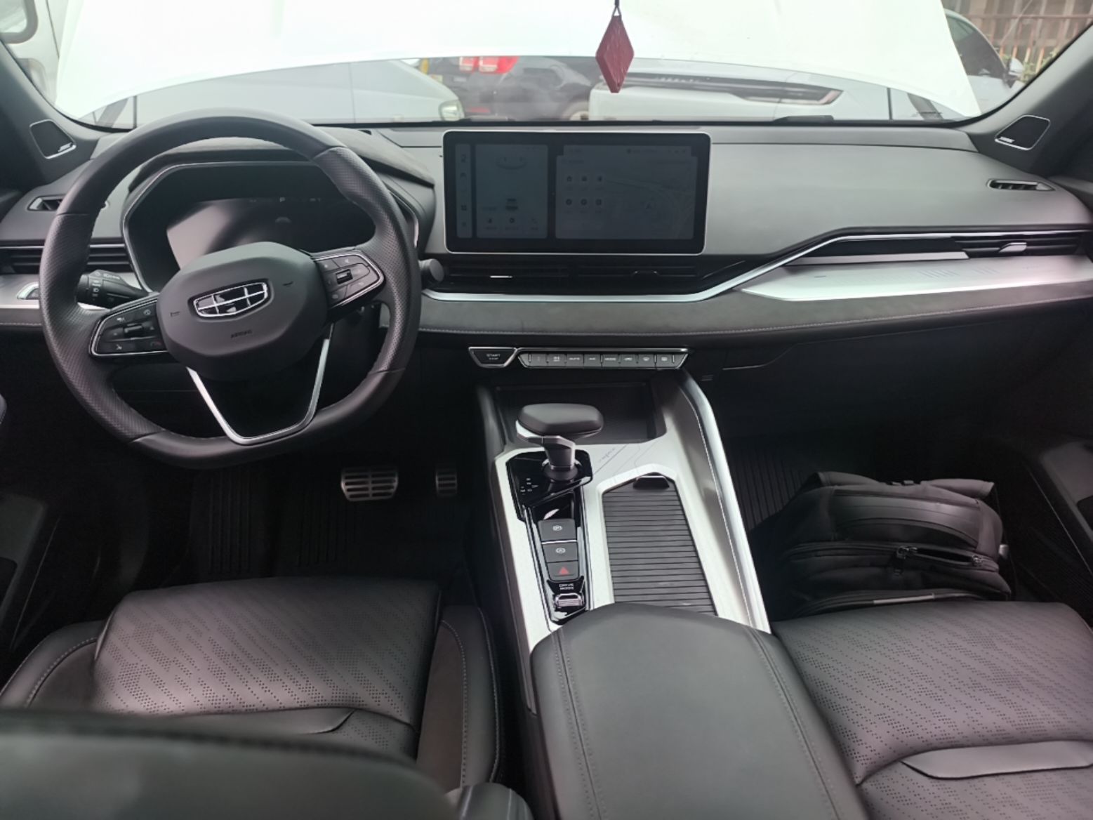 Geely Auto Preface 2024 2.0TD Xiaohan Edition — снимка 12