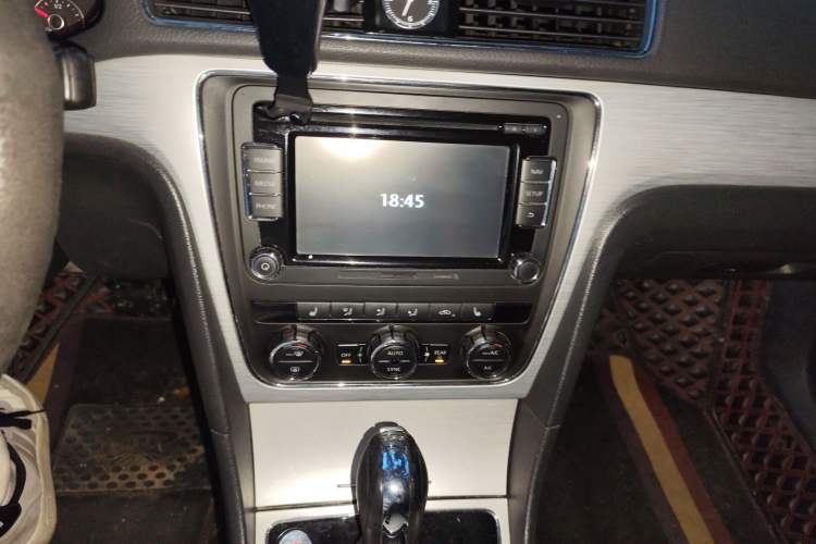 Used Volkswagen Passat 2014 2.0 TSI DSG Prestige Navigation Edition
