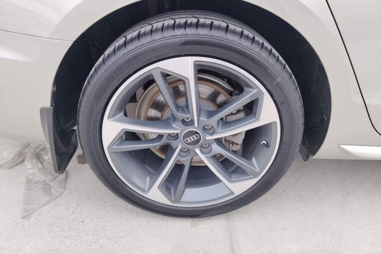 Used Audi A4L 2023 40 TFSI Fashion Dynamic Model
