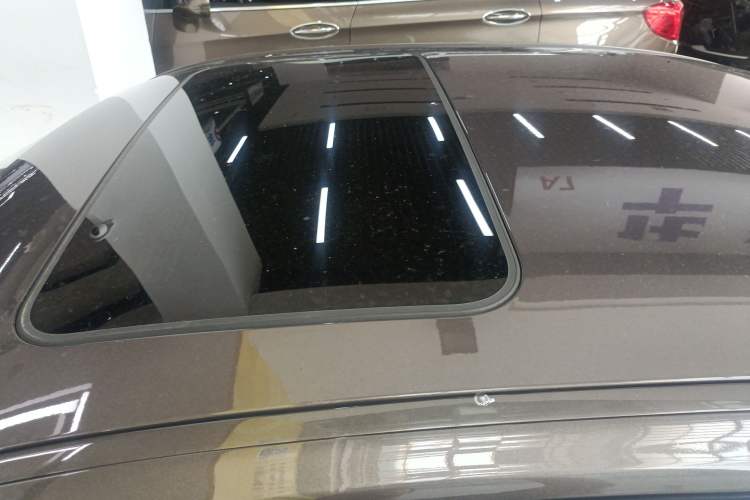 Used BMW 3 Series 2015 320Li Luxury Edition Fashion Model
