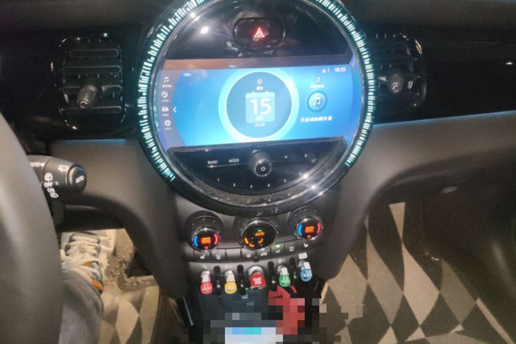 Used MINI 2023 1.5T COOPER Artist Five-Door Edition Audio And AC Panel