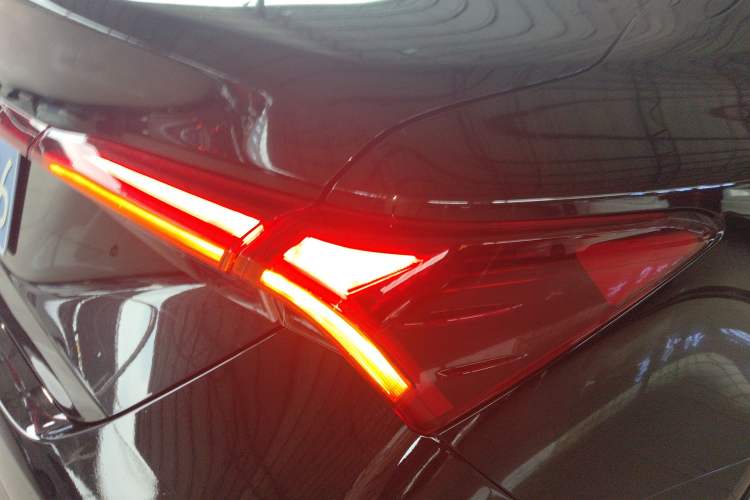 Used Toyota Avalon 2022 2.0L Luxury Edition