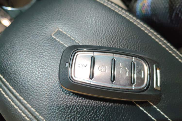 Used Ford Escape 2020 EcoBoost 245 Two-Wheel-Drive Titanium Edition