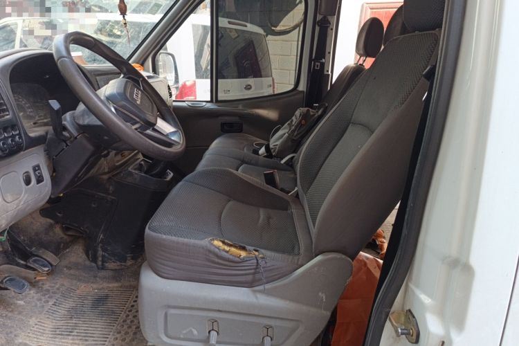 Used JMC Transit 2017 2.8T Commercial Version Long Wheelbase Mid-Roof 6/7/8-Seater JX493
