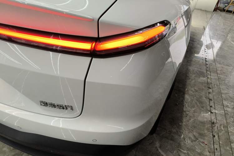 Used ONVO L60 2025 Model—60 kWh Rear-Wheel-Drive Version Right Rear Taillight