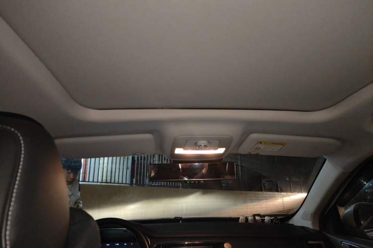 Used Roewe RX5 New Energy 2017 ERX5 EV400 Electric Internet Supreme Edition Headliner