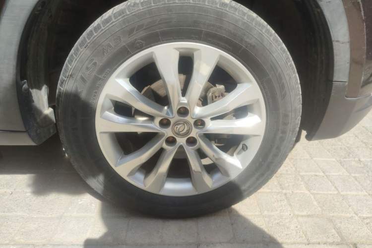 Used Dongfeng Aeolus AX7 2015 2.0L Automatic Zhiyi Trim