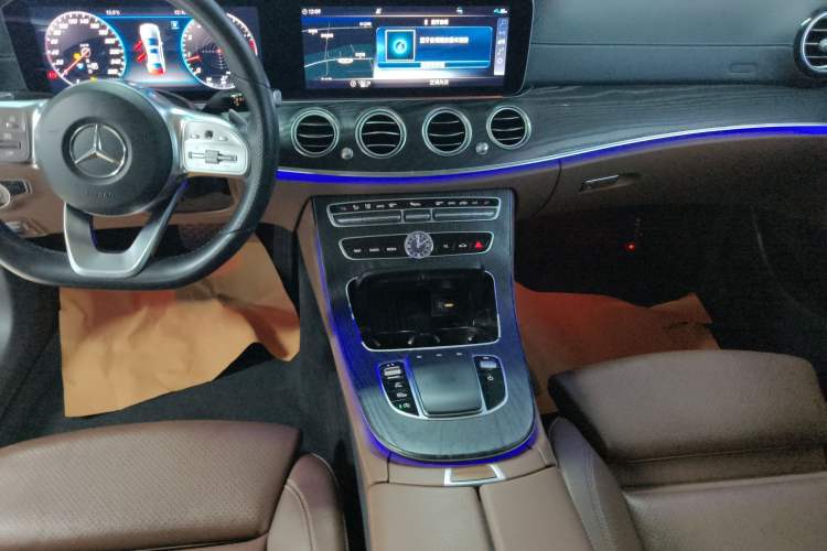 Used Mercedes-Benz E-Class 2019 E 200 L Sport Edition Audio And AC Panel